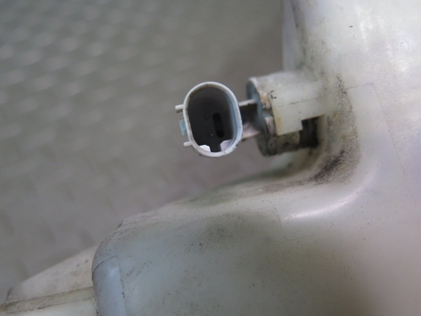 01-06 BMW E46 330Ci Windshield Washer Fluid Reservoir Tank OEM