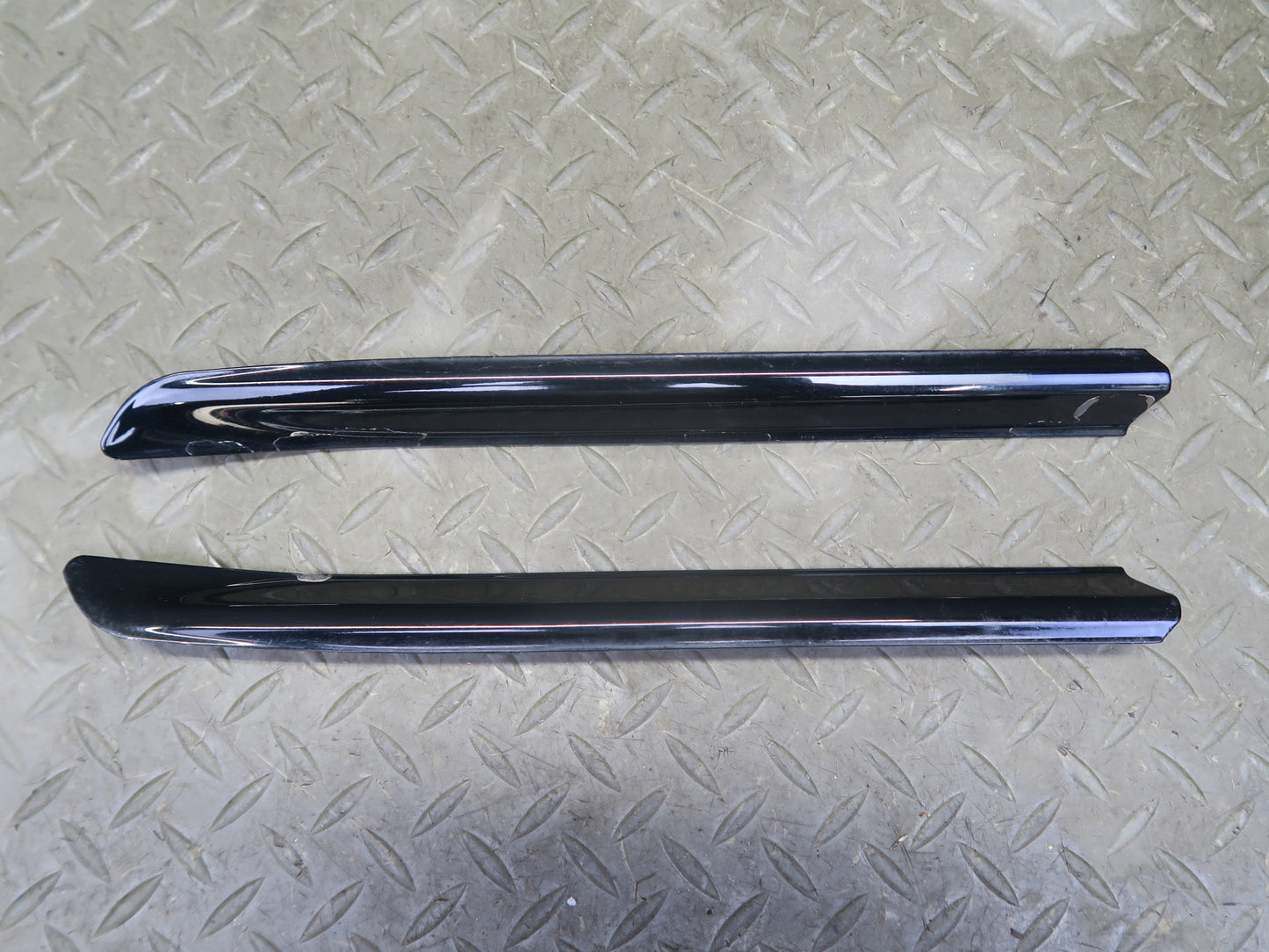 01-06 BMW E46 330Ci 2-DOOR Fender Door Rear Quarter Trim Molding Set OEM