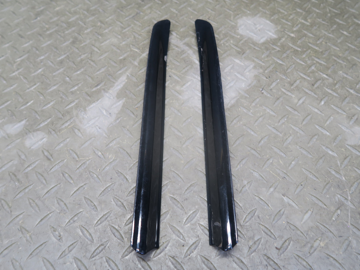 01-06 BMW E46 330Ci 2-DOOR Fender Door Rear Quarter Trim Molding Set OEM
