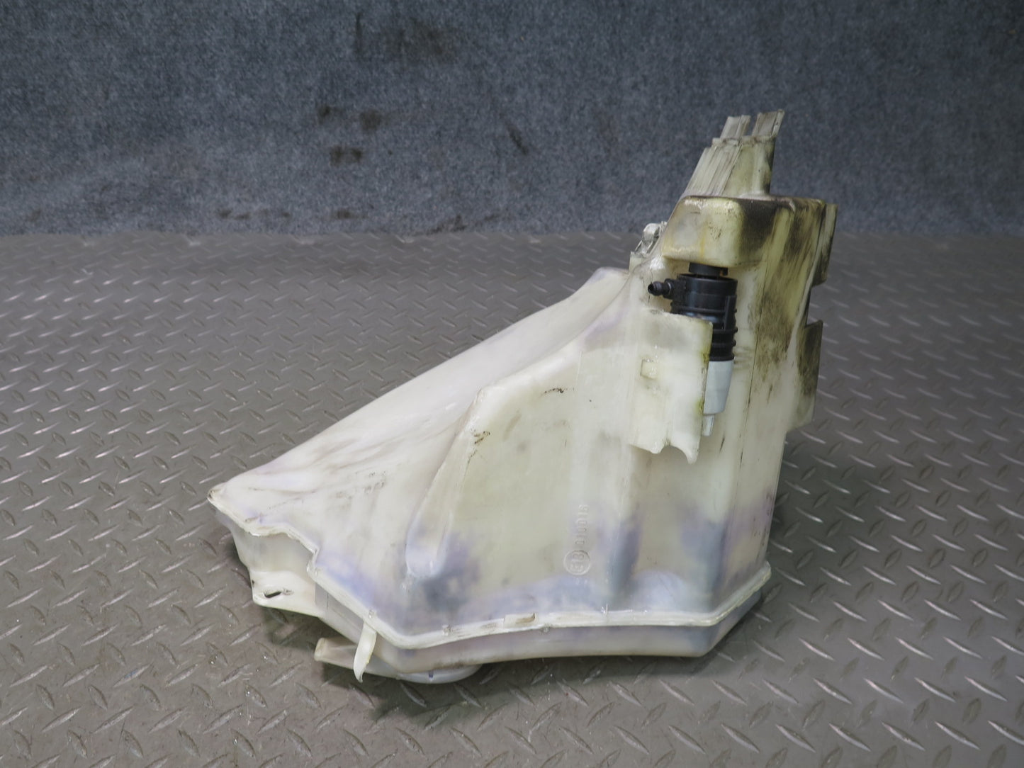 01-06 BMW E46 330Ci Windshield Washer Fluid Reservoir Tank OEM