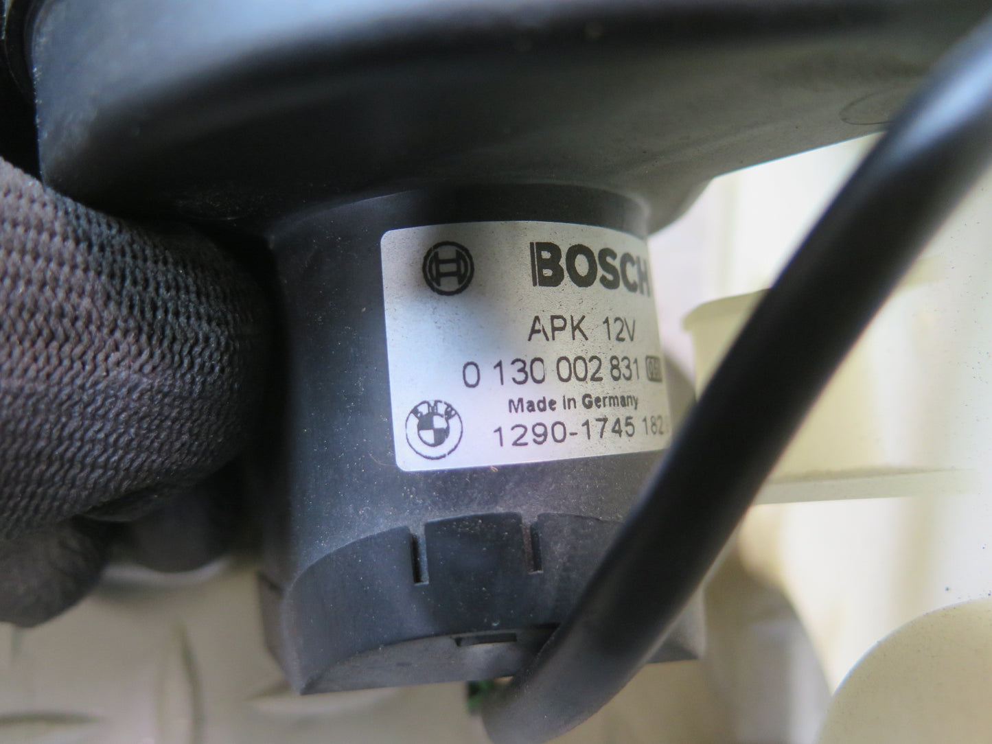 01-06 BMW E46 330Ci Engine ECU Computer Blower Motor Fan 1745182 OEM