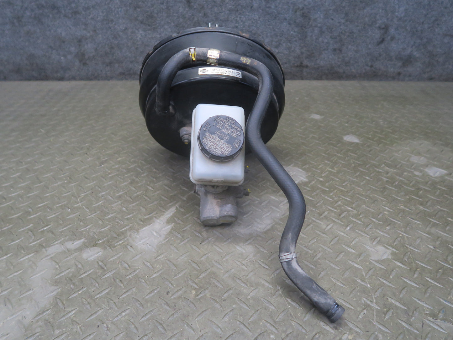 95-97 Nissan Gloria HY33 Turbo Brake Master Cylinder Booster Fluid Reservoir OEM