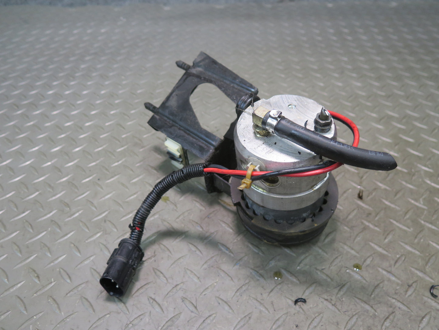 01-06 BMW E46 330Ci Brake ABS DSC Traction Control Pump OEM