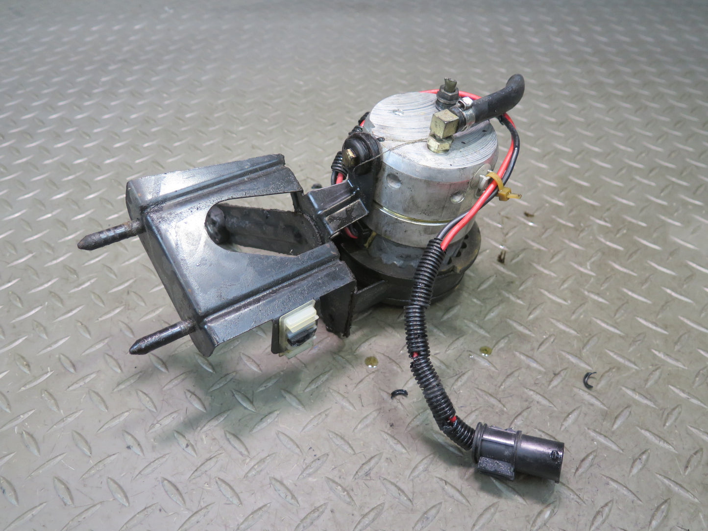 01-06 BMW E46 330Ci Brake ABS DSC Traction Control Pump OEM