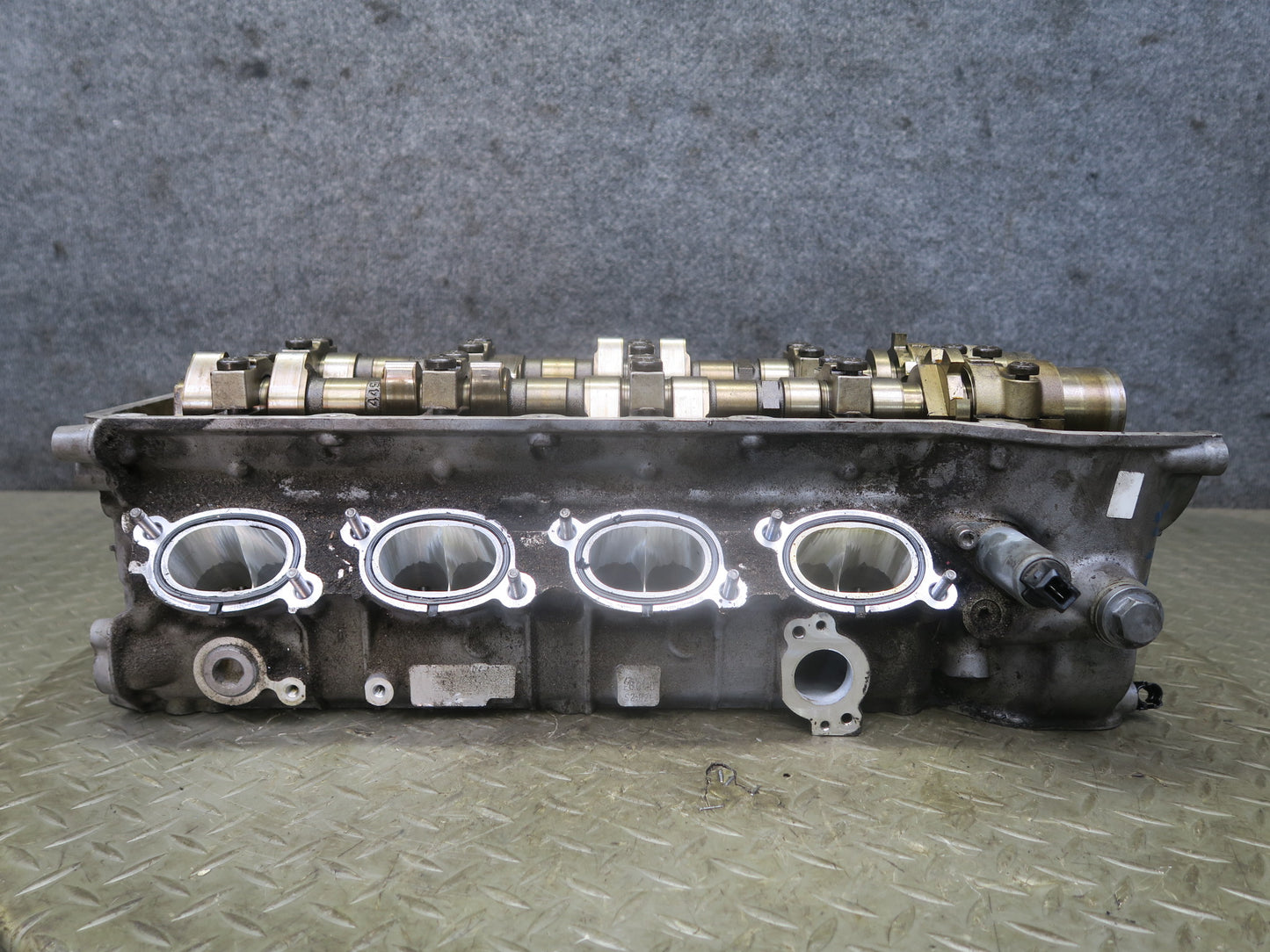 2008-2013 BMW E90 E92 E93 M3 S65 Engine Left Driver Side Cylinder Head Assembly