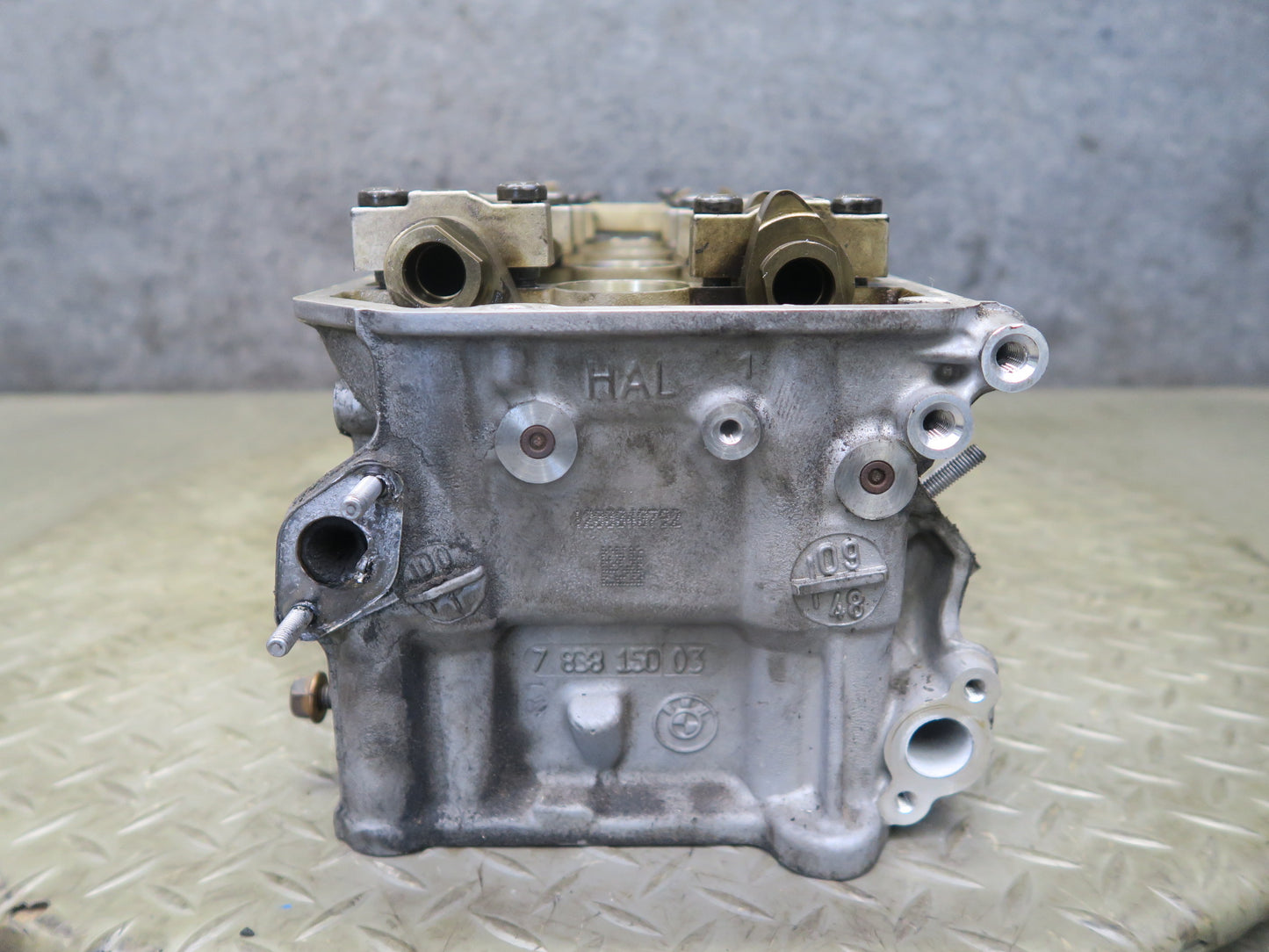 2008-2013 BMW E90 E92 E93 M3 S65 Engine Left Driver Side Cylinder Head Assembly