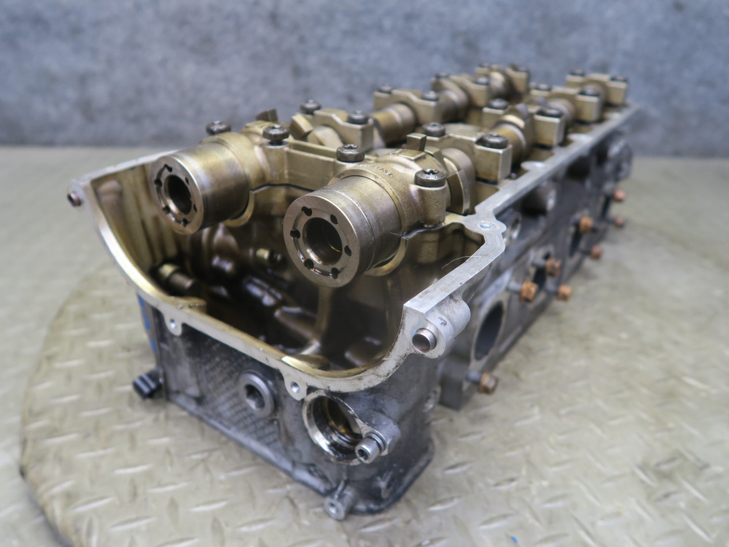 2008-2013 BMW E90 E92 E93 M3 S65 Engine Left Driver Side Cylinder Head Assembly