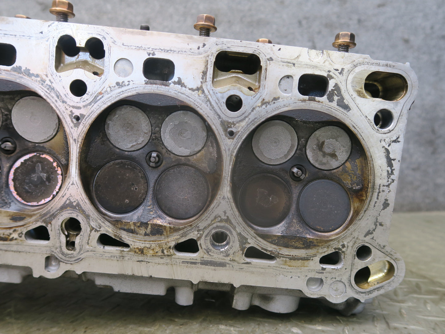 2008-2013 BMW E90 E92 E93 M3 S65 Engine Left Driver Side Cylinder Head Assembly