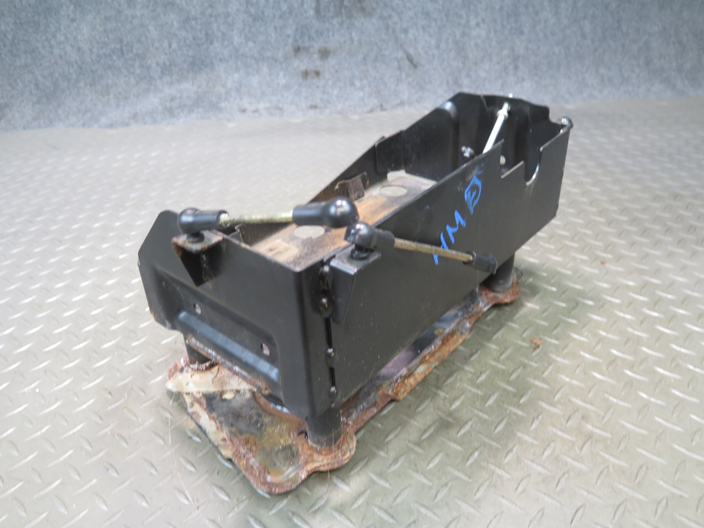 01-06 BMW E46 330Ci Convertible Battery Tray Vibration Absorber Bracket OEM
