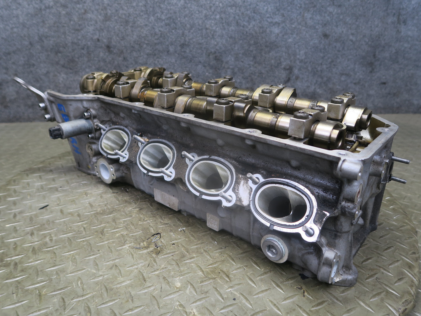 2008-2013 BMW E90 E92 E93 M3 S65 Engine Right Pass Side Cylinder Head Assembly