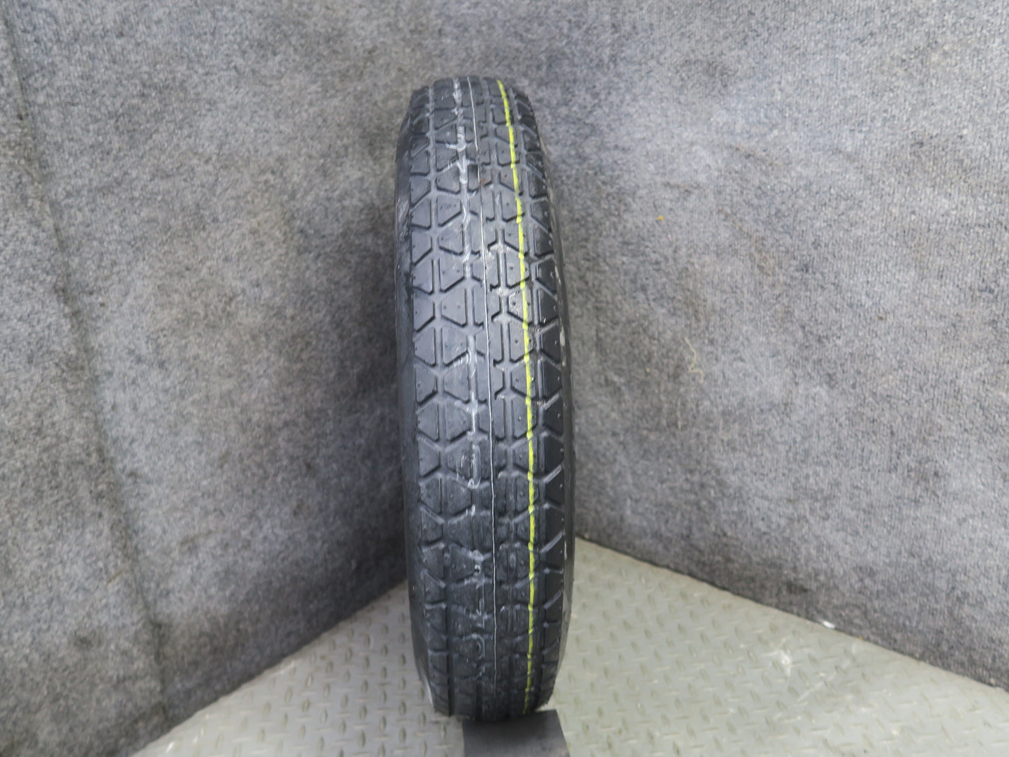 95-97 Nissan Gloria HY33 Spare Tire R16" Wheel 16x4T T125/90 40300-0P070 OEM