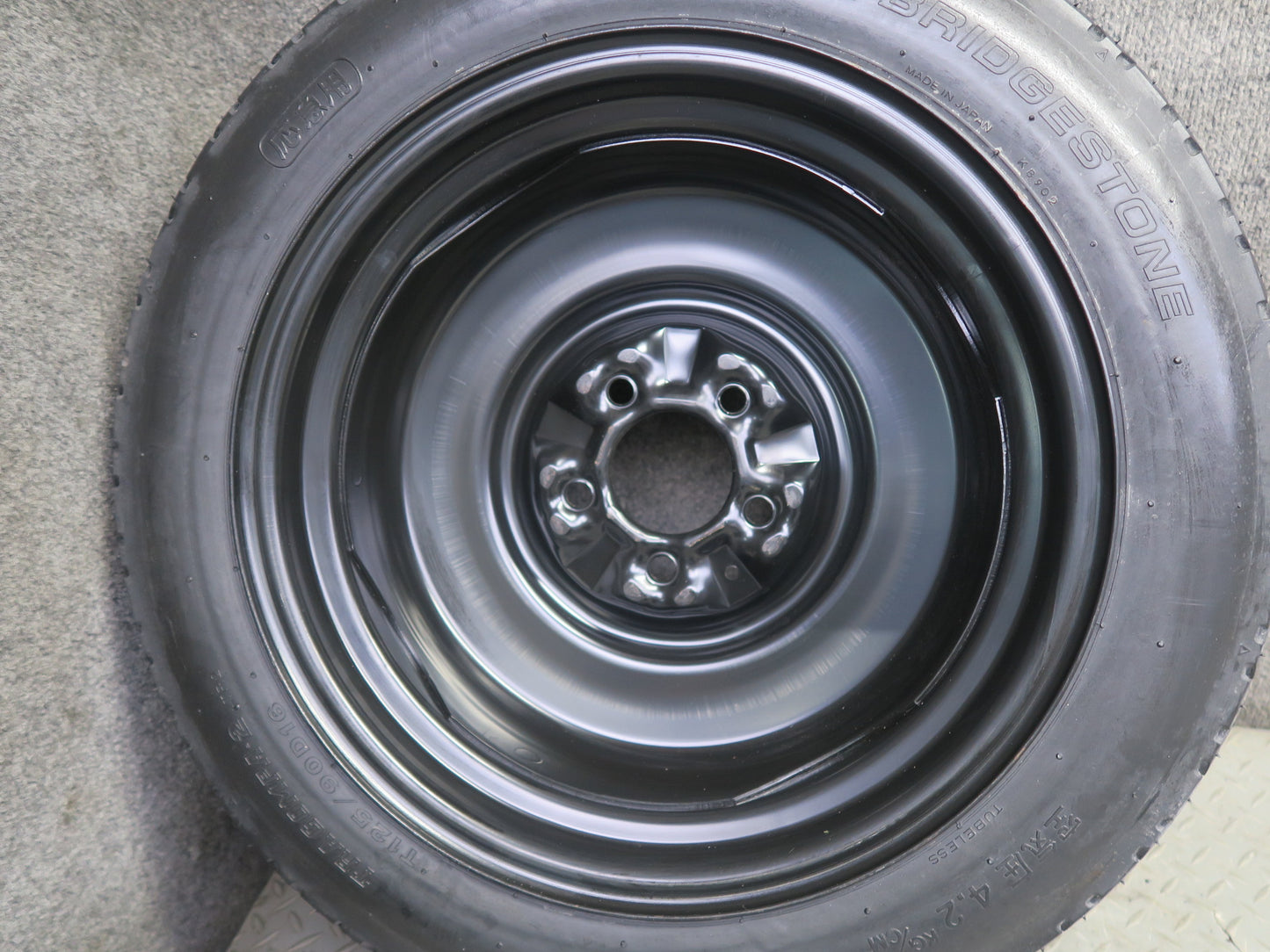 95-97 Nissan Gloria HY33 Spare Tire R16" Wheel 16x4T T125/90 40300-0P070 OEM