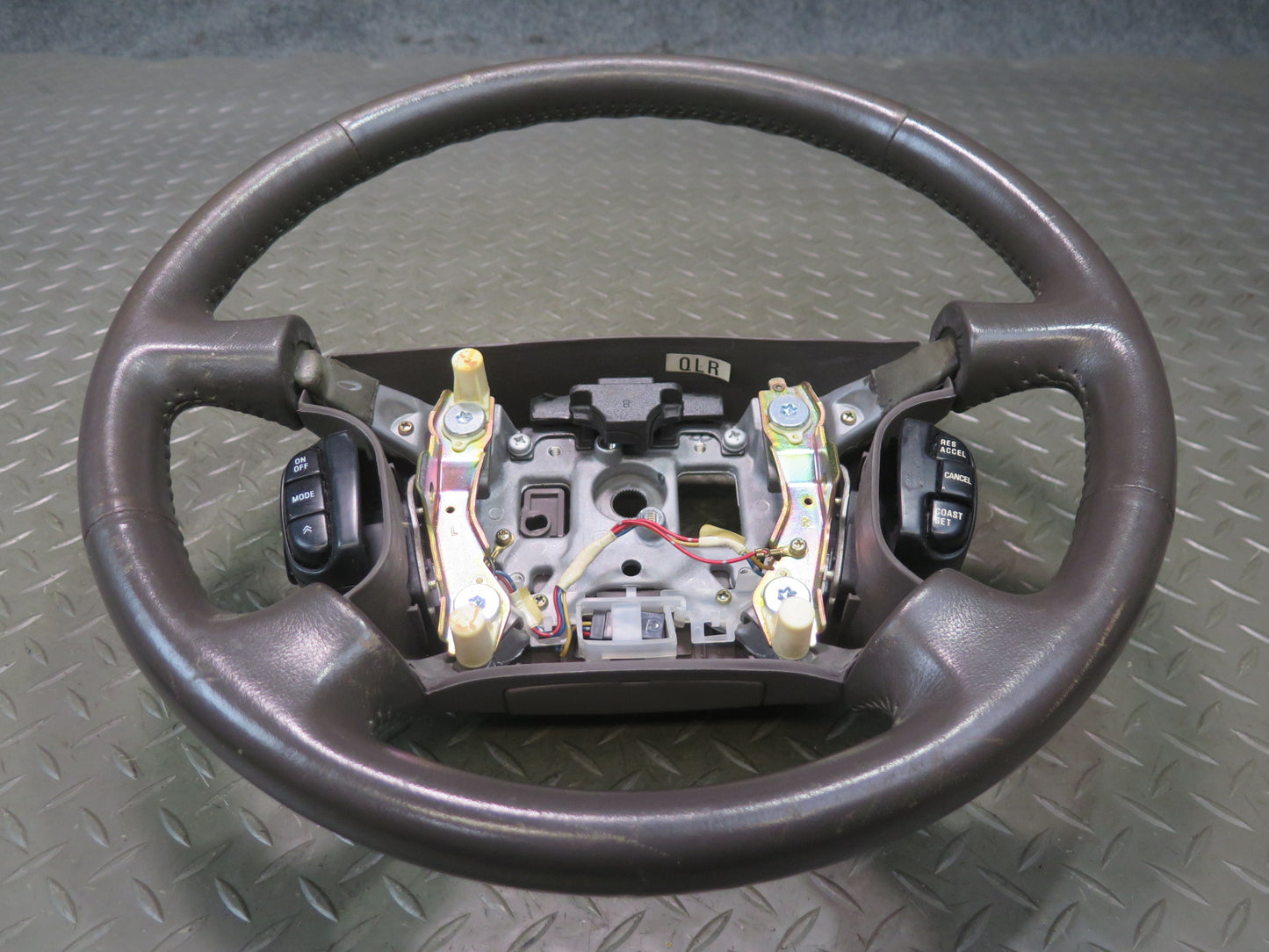 95-97 Nissan Gloria HY33 3.0L VIP Leather Steering w Cruise Switches Brown OEM