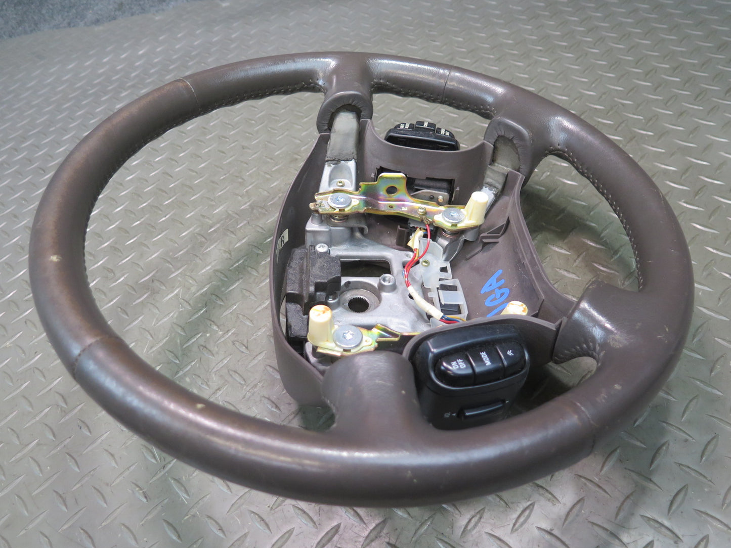 95-97 Nissan Gloria HY33 3.0L VIP Leather Steering w Cruise Switches Brown OEM