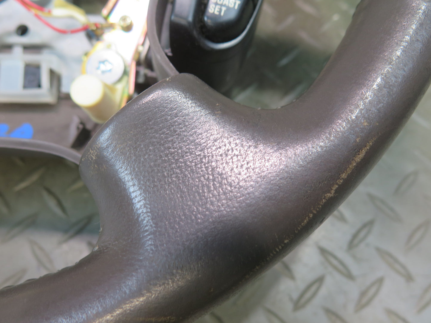 95-97 Nissan Gloria HY33 3.0L VIP Leather Steering w Cruise Switches Brown OEM