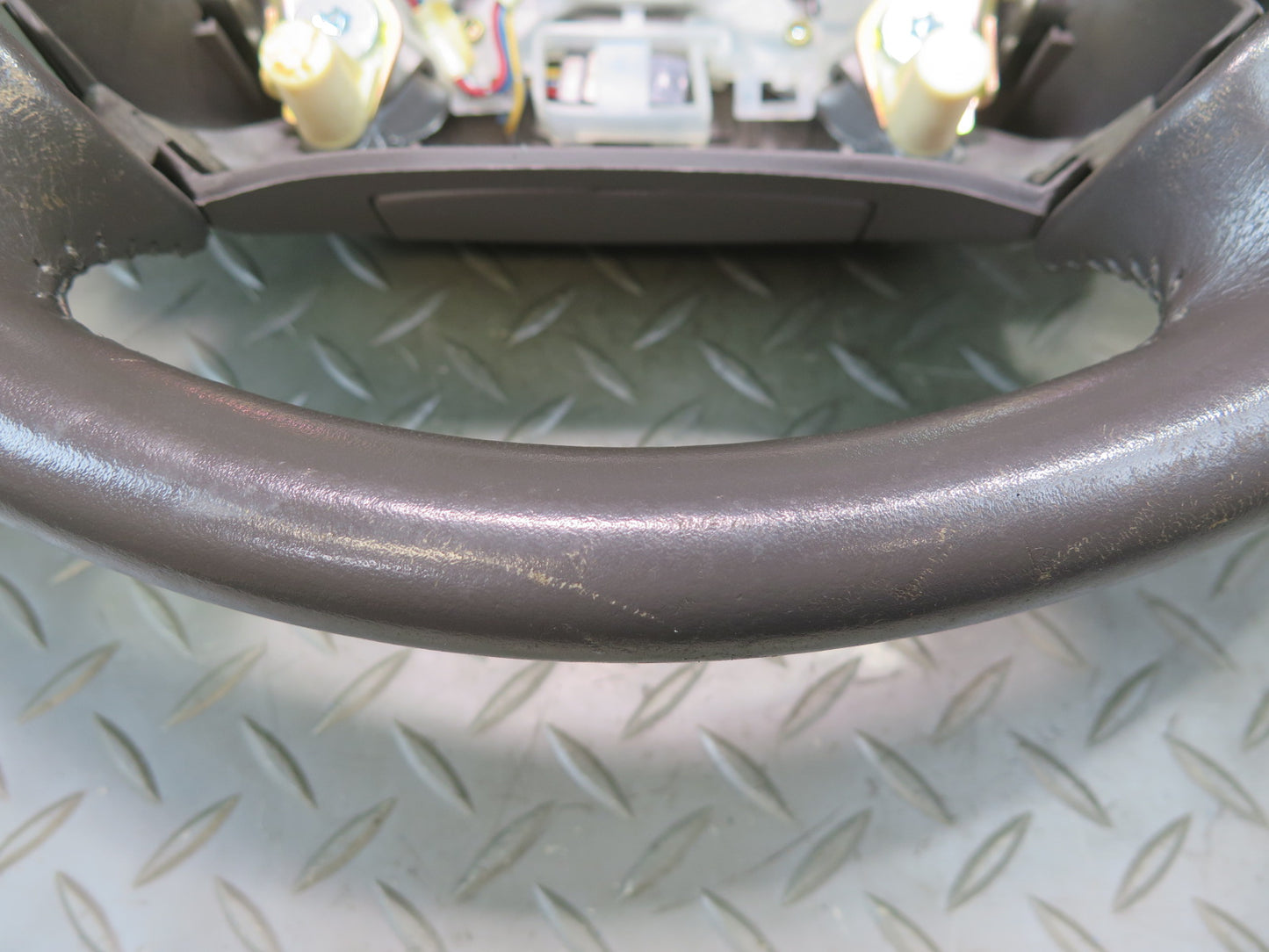 95-97 Nissan Gloria HY33 3.0L VIP Leather Steering w Cruise Switches Brown OEM