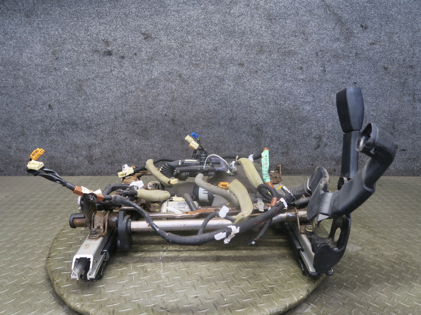 04-06 Lexus UCF30L LS430 Front Left Driver Seat Track Rail Frame OEM
