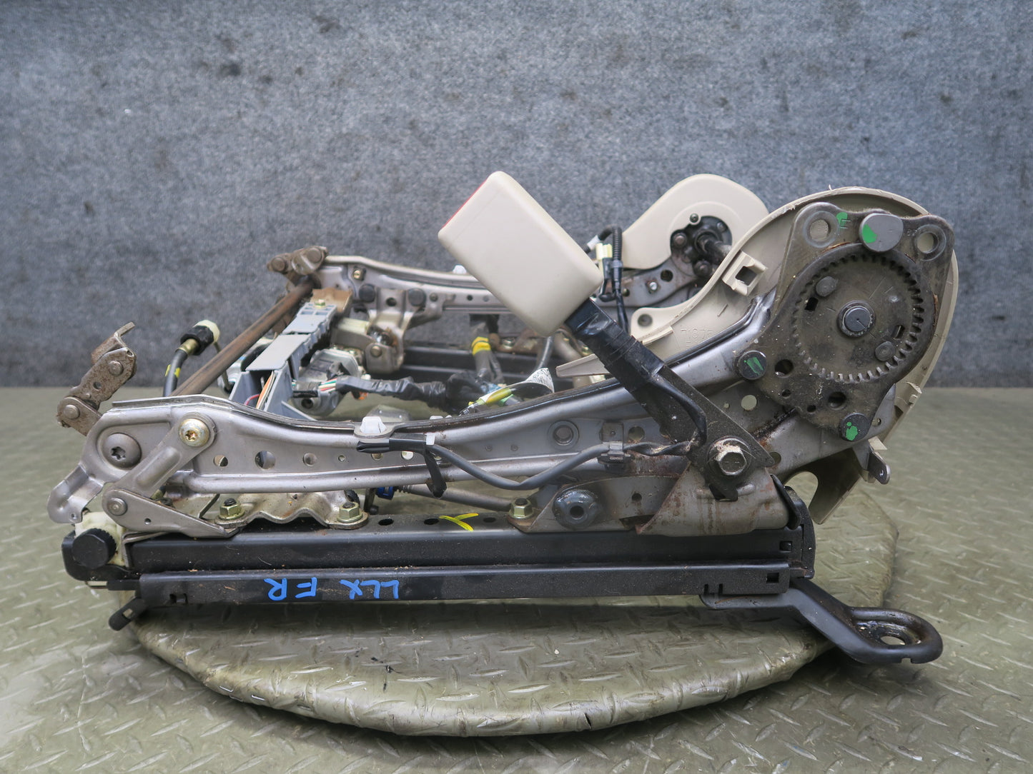 2003-2007 Lexus LX470 Front Right Passenger Side Lower Seat Track Frame W/ Motor