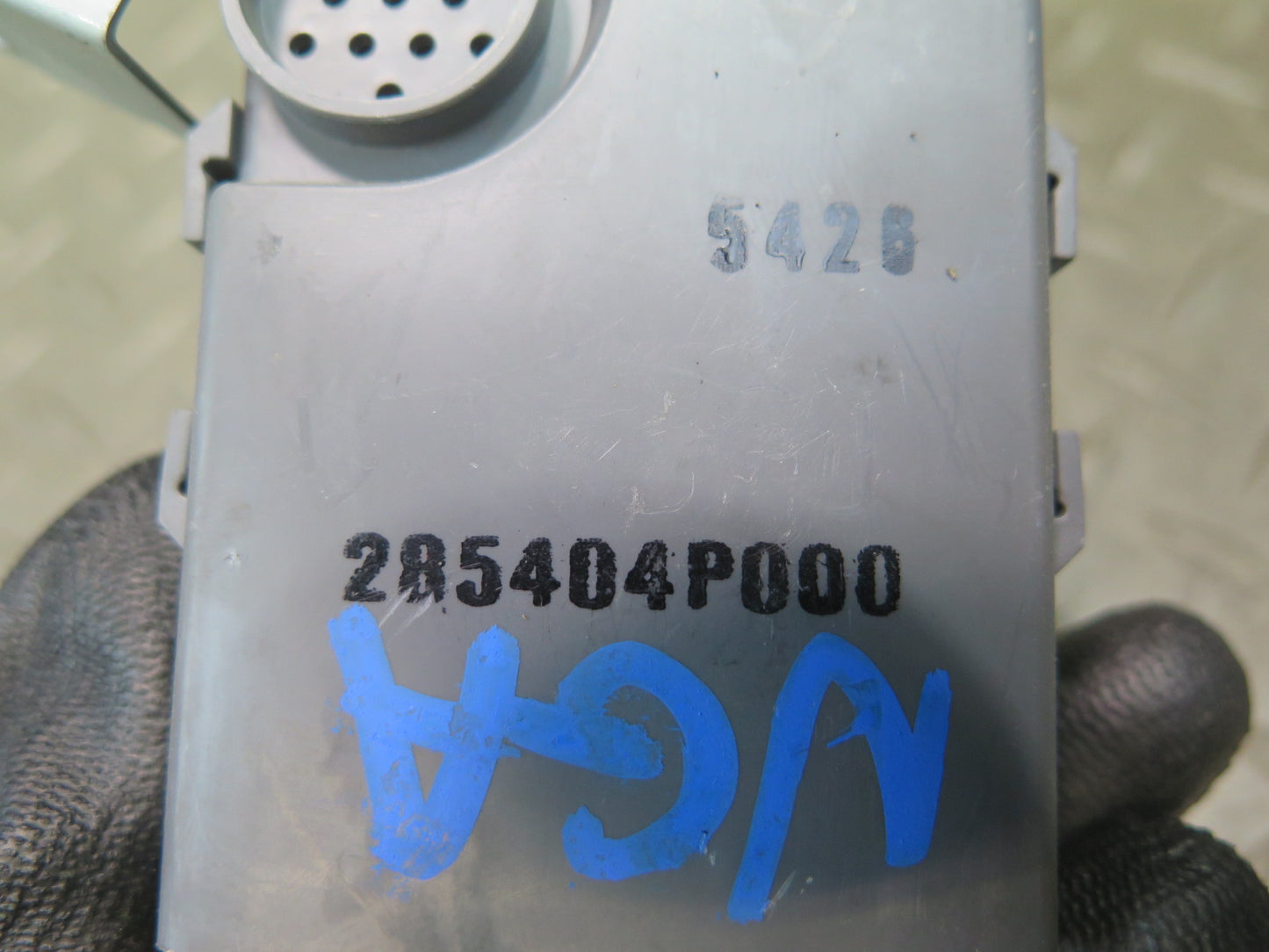 95-97 Nissan Gloria HY33 Shift Lock Control Module 28540-4P000 OEM