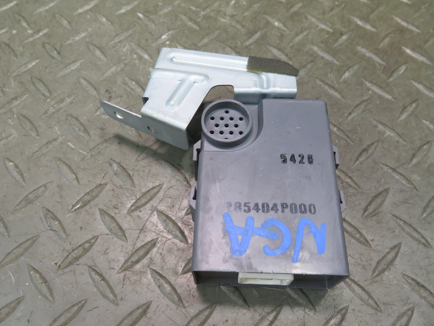 95-97 Nissan Gloria HY33 Shift Lock Control Module 28540-4P000 OEM