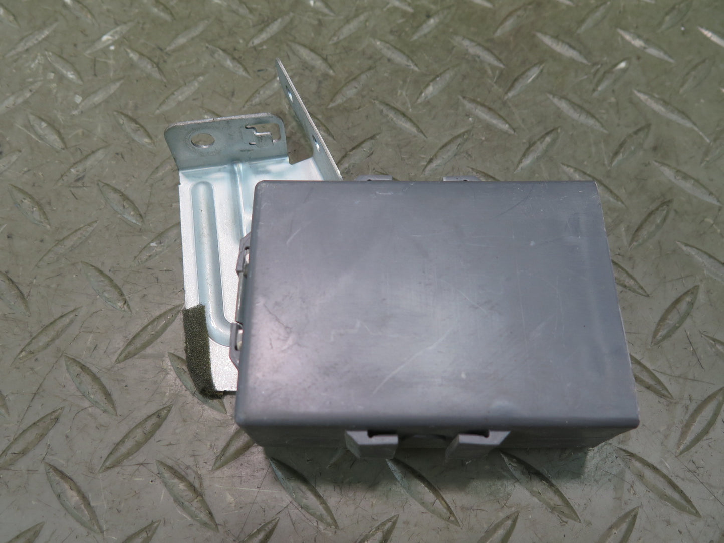 95-97 Nissan Gloria HY33 Shift Lock Control Module 28540-4P000 OEM
