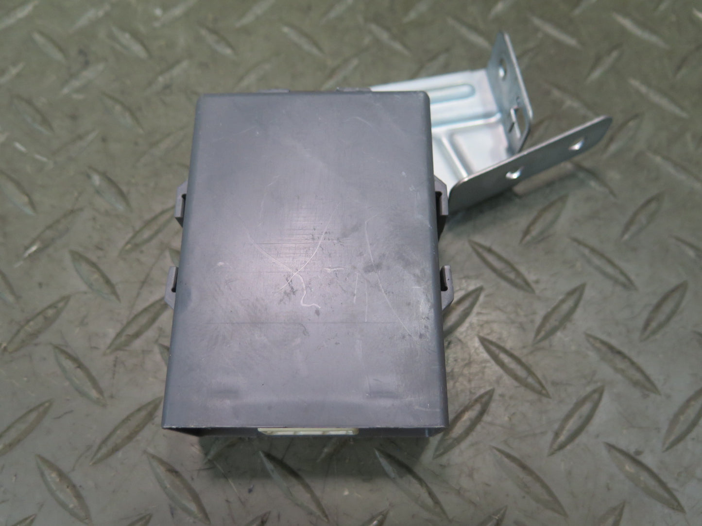 95-97 Nissan Gloria HY33 Shift Lock Control Module 28540-4P000 OEM