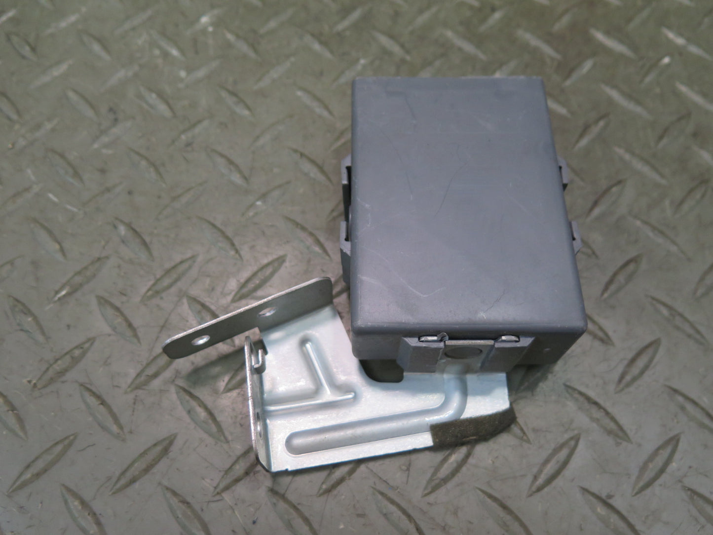 95-97 Nissan Gloria HY33 Shift Lock Control Module 28540-4P000 OEM