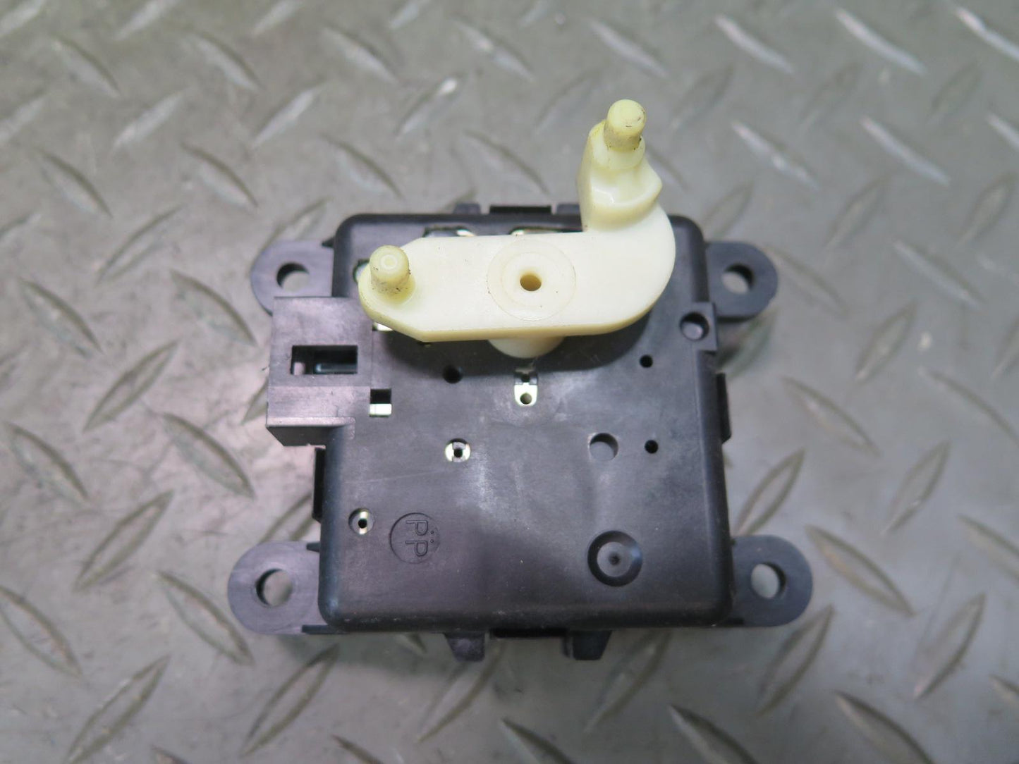95-97 Nissan Gloria HY33 VIP A/C Heater Flap Actuator Motor Set of 5 OEM