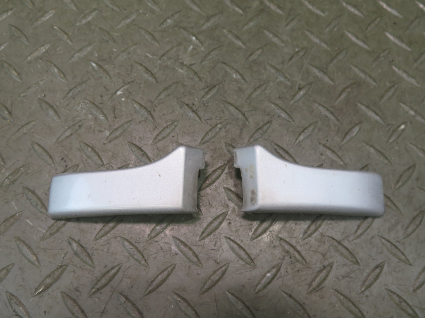 95-97 Nissan Gloria HY33 Rear Left & Right Fender Molding Silver Set OEM