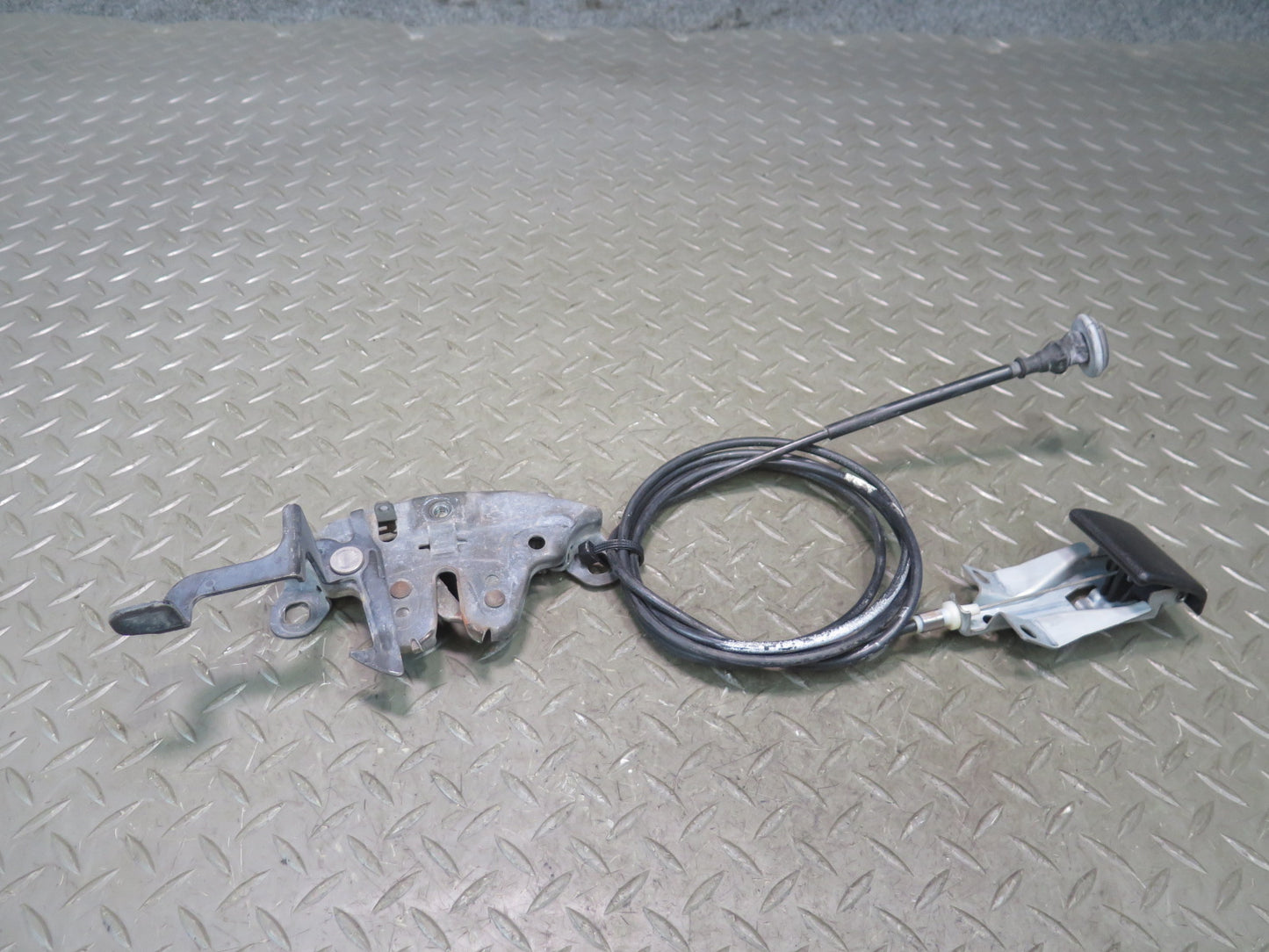 95-97 Nissan Gloria HY33 Front Hood Lock Latch w Cable & Release Handle OEM
