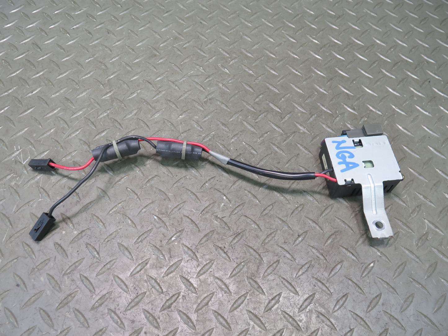 95-97 Nissan Gloria Cedric HY33 Audio Radio Antenna Amplifier OEM