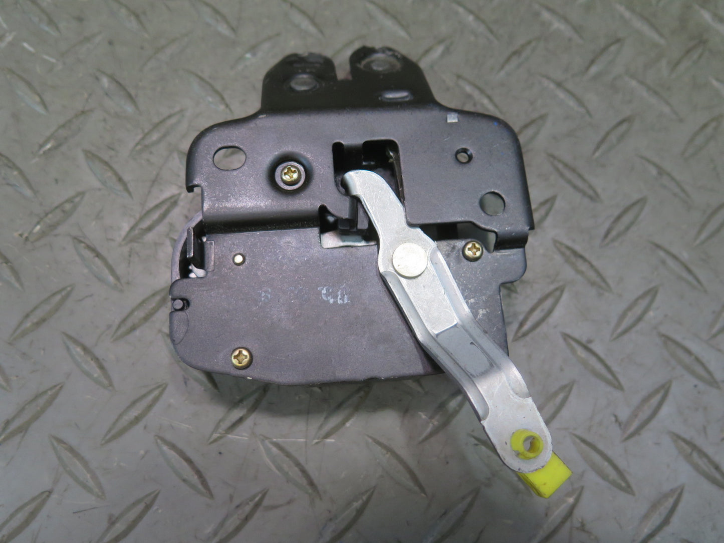 95-97 Nissan Gloria HY33 Rear Trunk Lock Latch Actuator & Latch Striker Set OEM