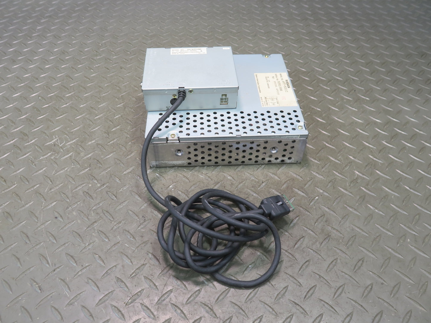 95-97 Nissan Gloria Cedric HY33 TV Tuner Assembly OEM