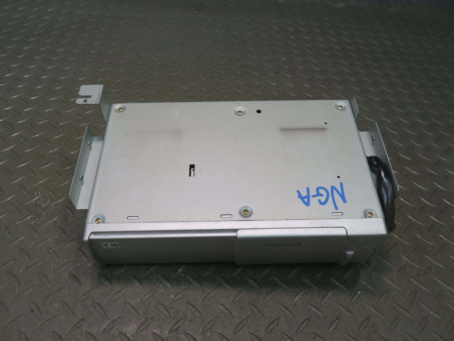 95-97 Nissan Gloria Cedric HY33 6 Disc CD Player Changer With Magazine OEM