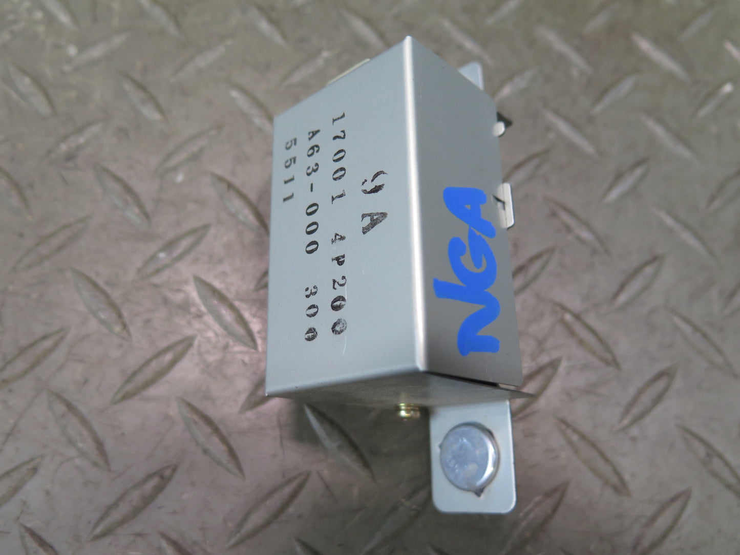 95-97 Nissan Gloria Cedric HY33 Fuel Pump Control Module 17001-4P200 OEM