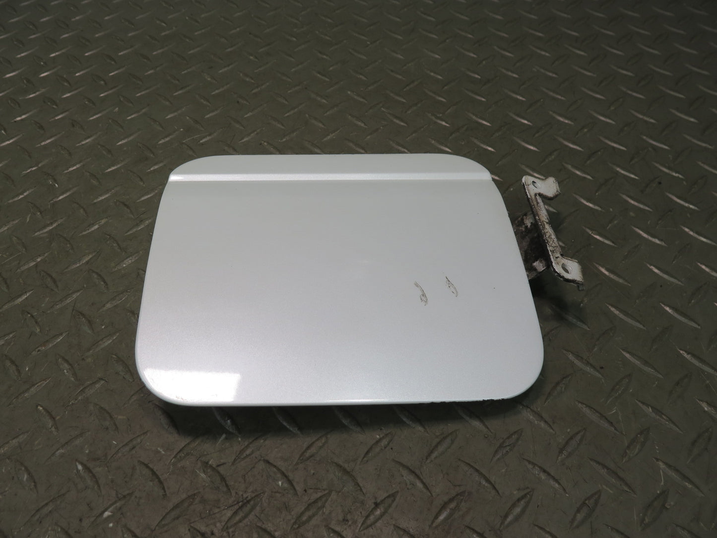 95-97 Nissan Gloria Cedric HY33 Fuel Door Lid Cover White OEM
