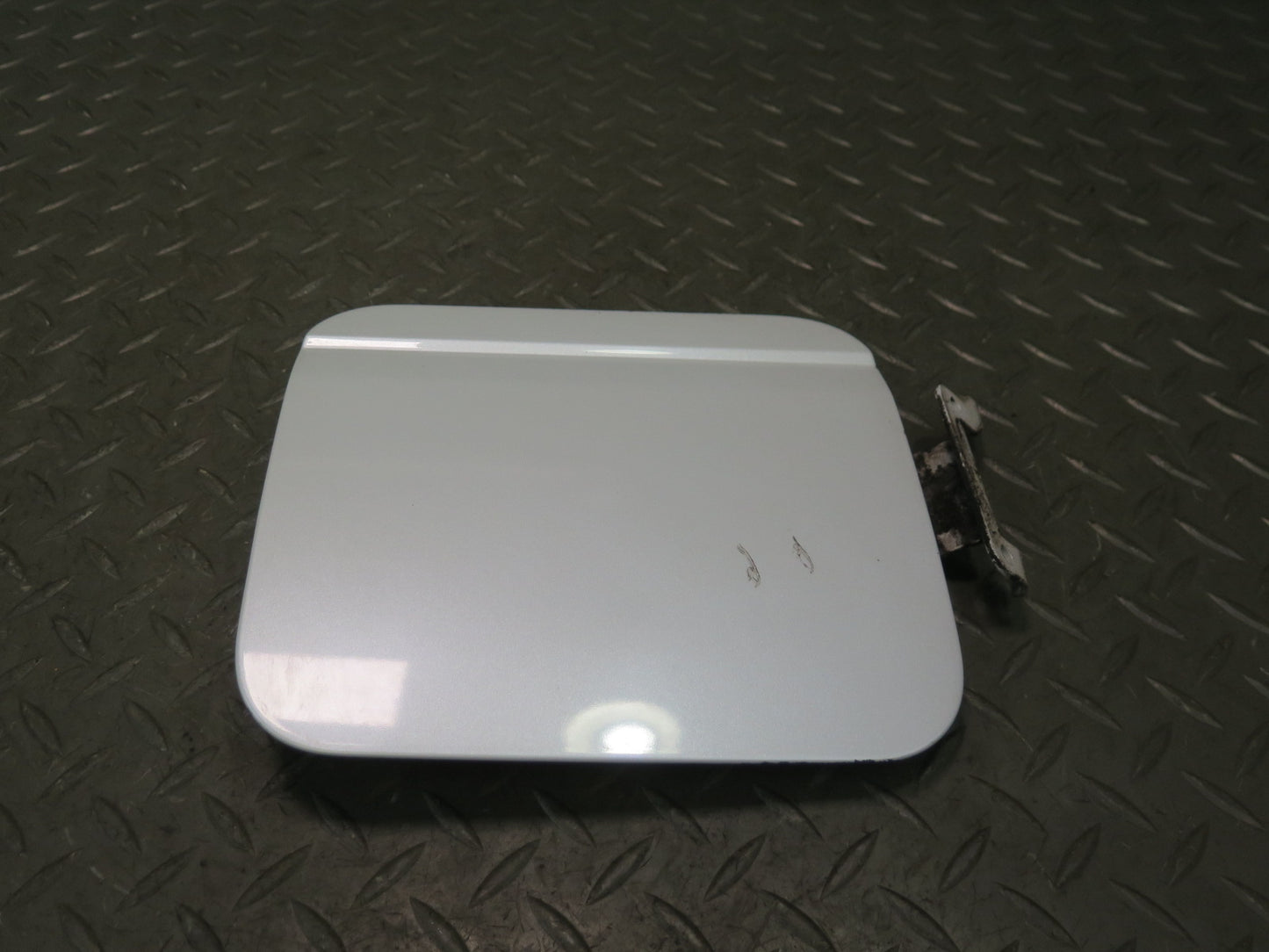 95-97 Nissan Gloria Cedric HY33 Fuel Door Lid Cover White OEM