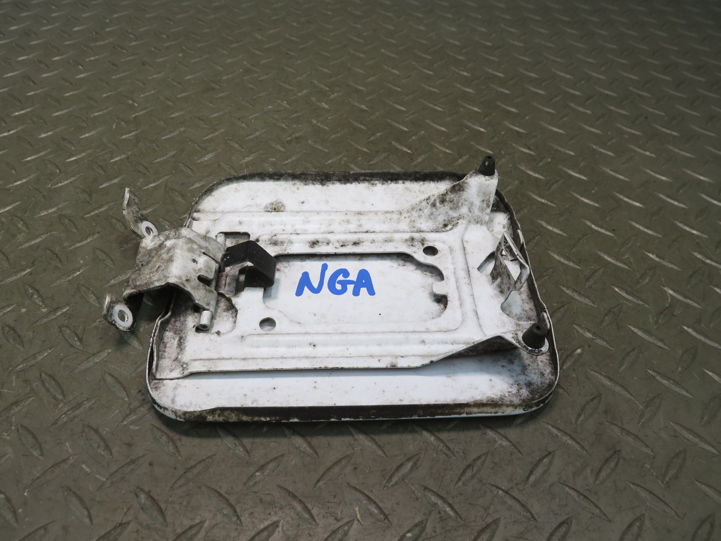 95-97 Nissan Gloria Cedric HY33 Fuel Door Lid Cover White OEM