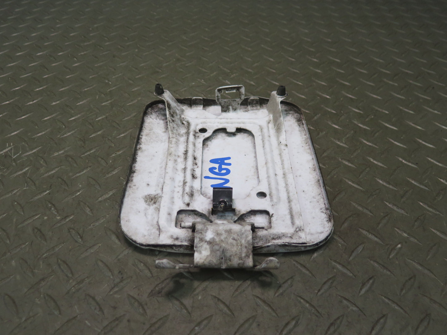 95-97 Nissan Gloria Cedric HY33 Fuel Door Lid Cover White OEM