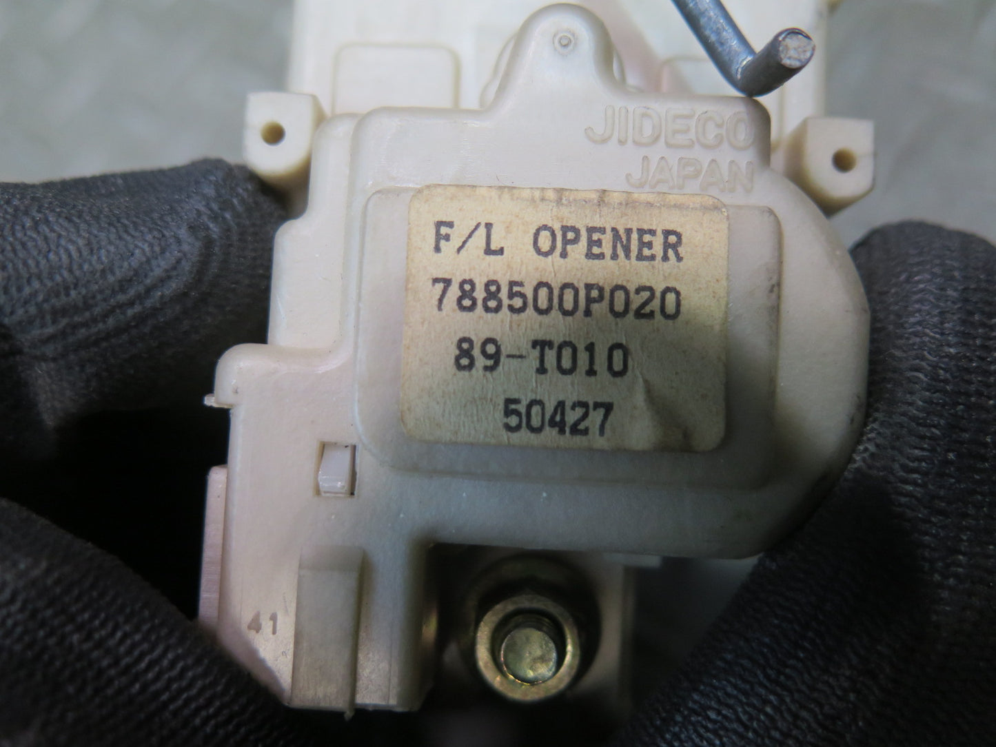 95-97 Nissan Gloria Cedric HY33 Fuel Lid Door Cover Actuator Motor OEM