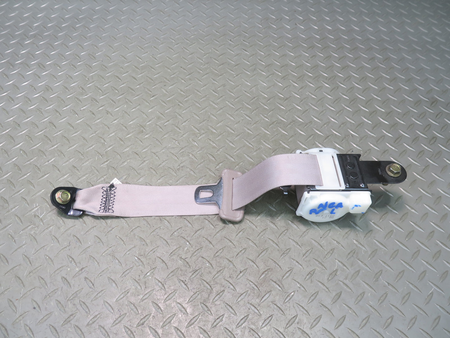 96-97 NISSAN GLORIA HY33 SET OF 2 FRONT LEFT & RIGHT SEATBELT RETRACTORS OEM