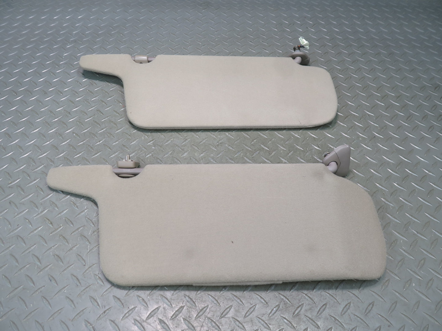 95-97 Nissan Gloria HY33 Front Left Right Sun Visor Set of 2 Brown OEM