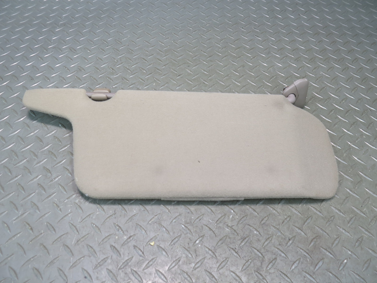 95-97 Nissan Gloria HY33 Front Left Right Sun Visor Set of 2 Brown OEM