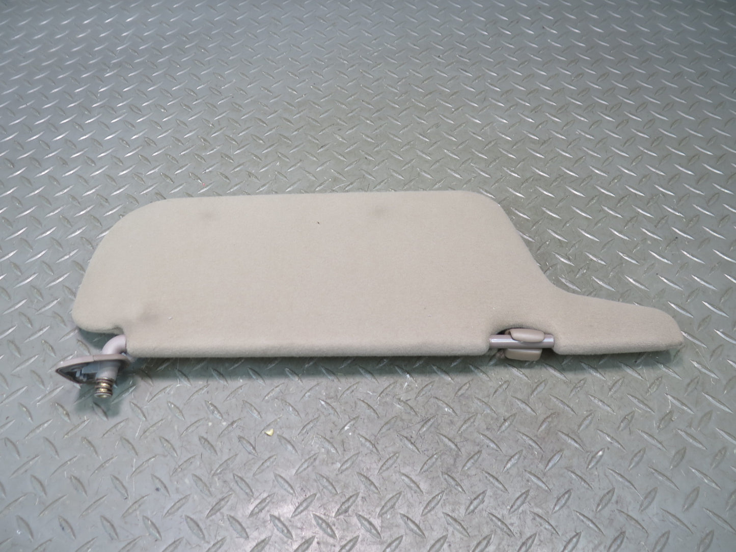 95-97 Nissan Gloria HY33 Front Left Right Sun Visor Set of 2 Brown OEM