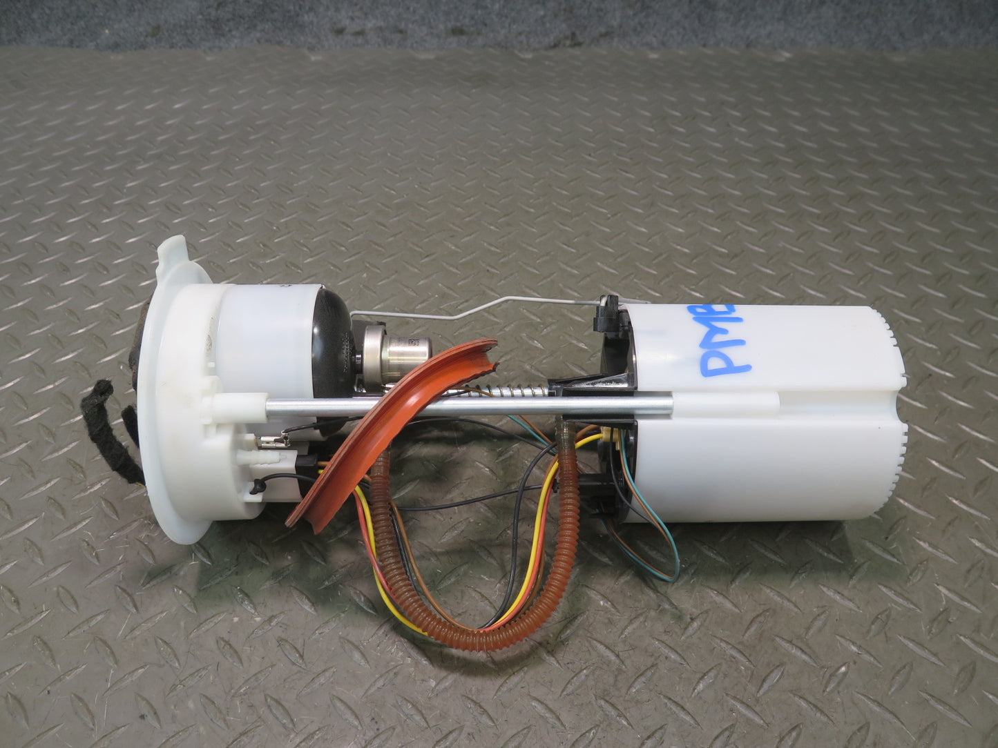 2015-2018 Porsche Macan Fuel Pump Level Sensor Assembly