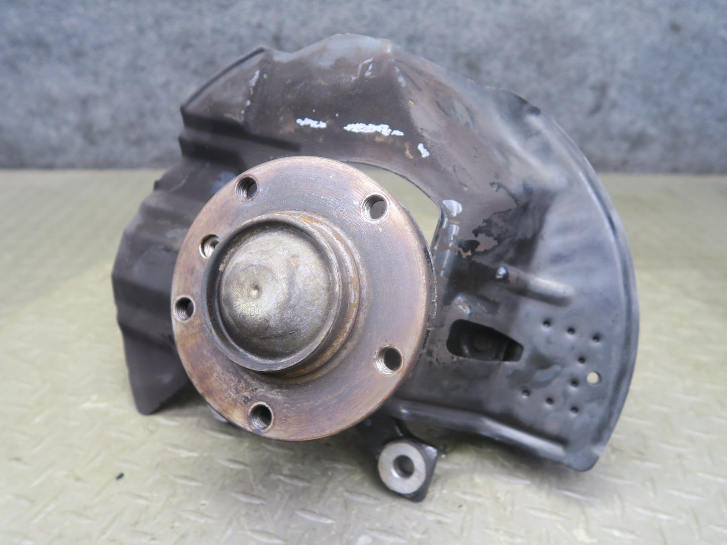01-06 BMW E46 330ci RWD Front Left Spindle Knuckle Wheel Hub Bearing 119K OEM
