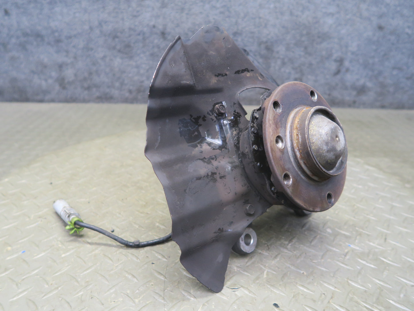 01-06 BMW E46 330ci RWD Front Left Spindle Knuckle Wheel Hub Bearing 119K OEM
