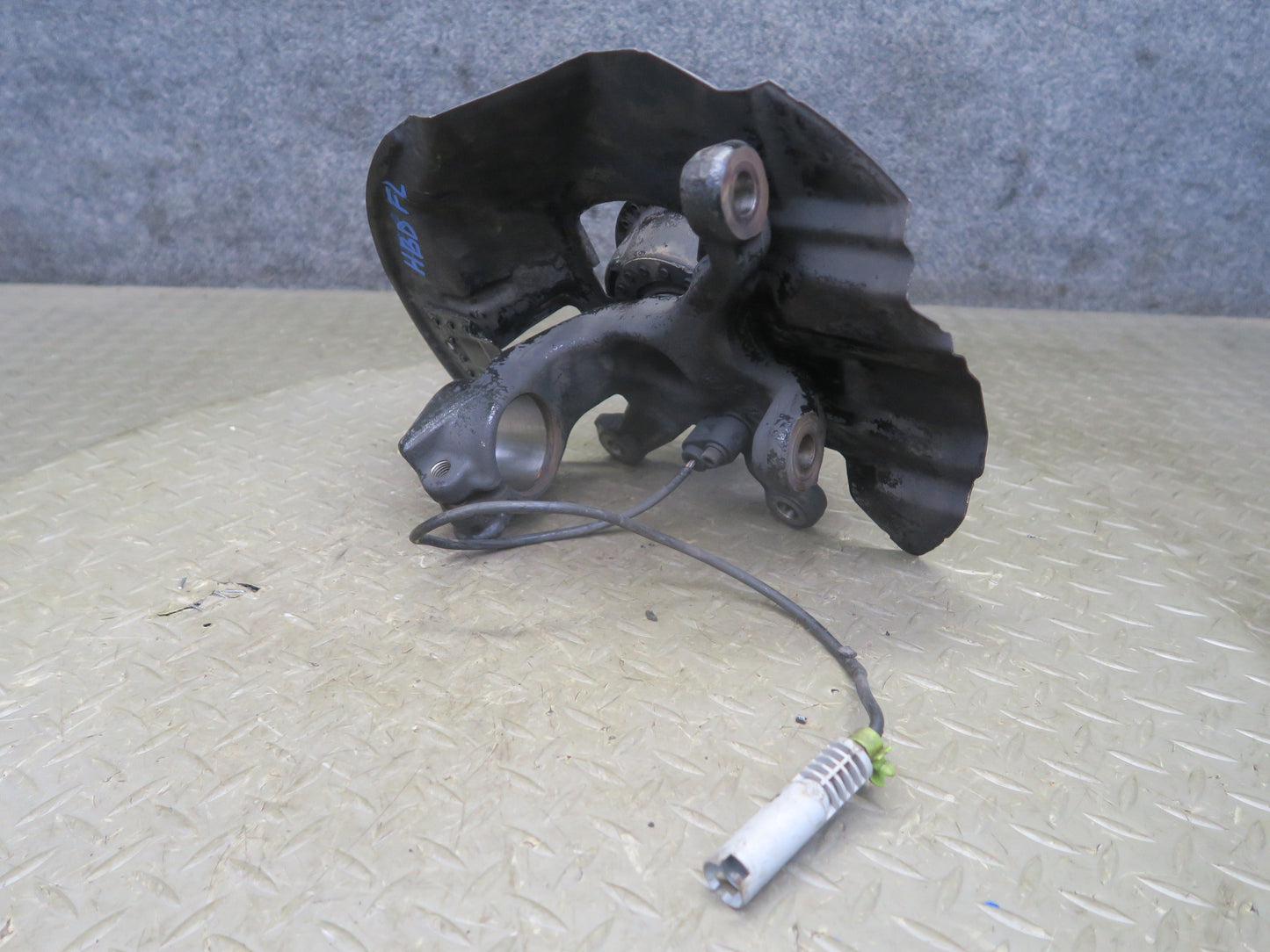01-06 BMW E46 330ci RWD Front Left Spindle Knuckle Wheel Hub Bearing 119K OEM