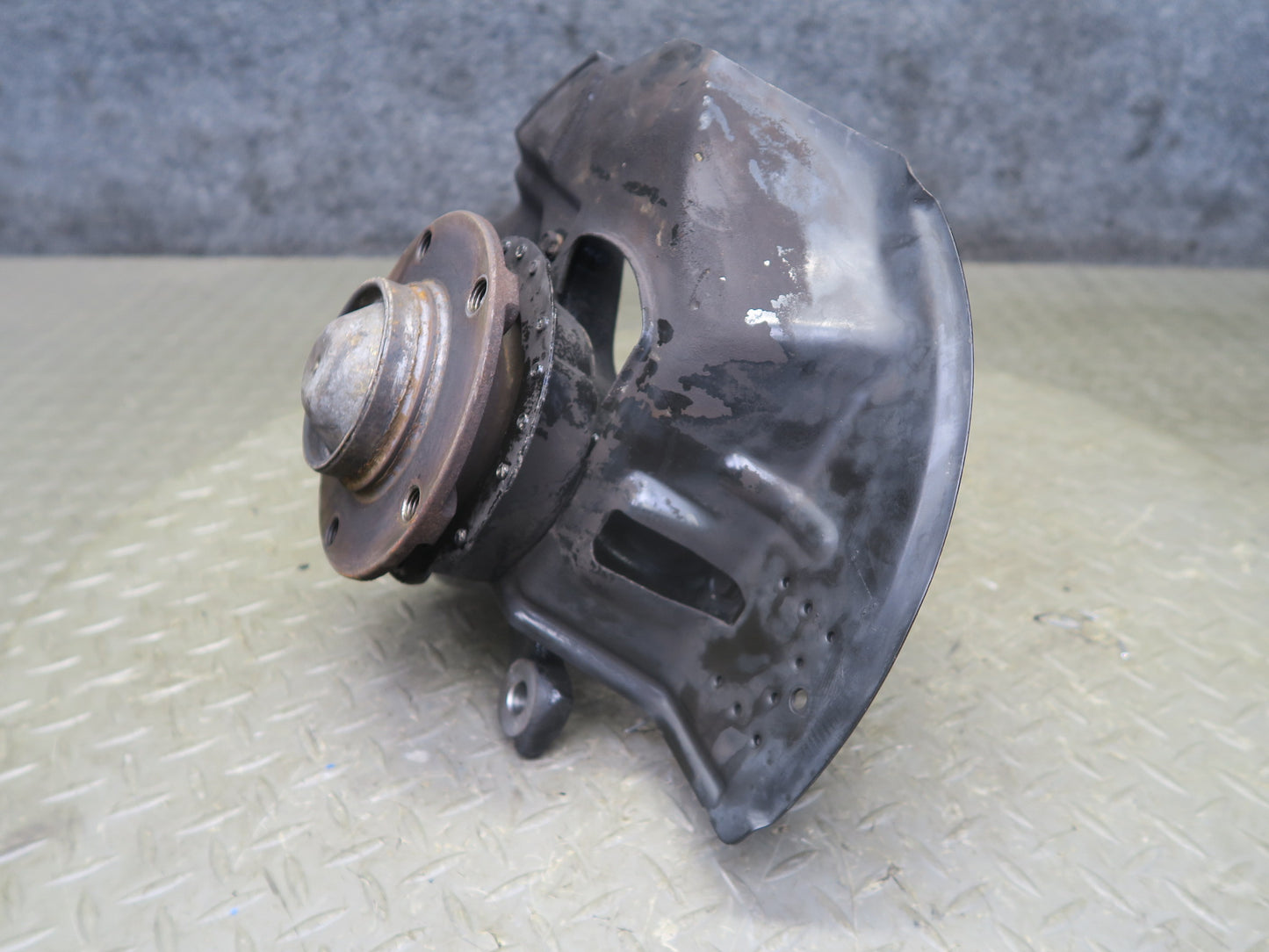 01-06 BMW E46 330ci RWD Front Left Spindle Knuckle Wheel Hub Bearing 119K OEM