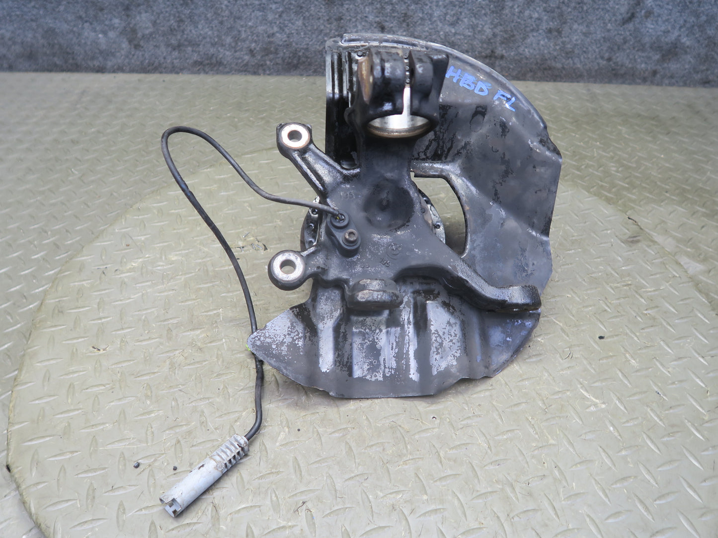 01-06 BMW E46 330ci RWD Front Left Spindle Knuckle Wheel Hub Bearing 119K OEM